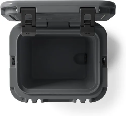 Vista 5 de YETI Roadie 24 2.0 - Enfriador duro con correa de hombro DoubleDuty y tapón de drenaje Carbón