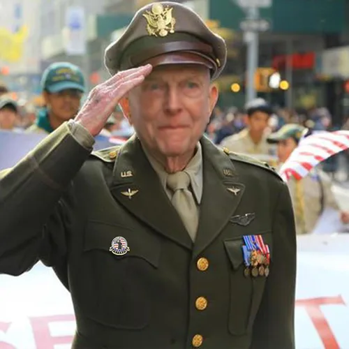 Vista 6 de 102050100 pines de veterano de Estados Unidos Bandera patriótica estadounidense para el Día de los Veteranos, Broche para el Día de los Caídos