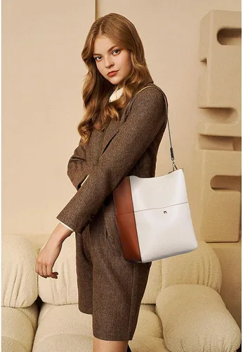 Vista 2 de BROMEN Bolso de mano de cuero para mujer, color blanco con marrón y gris