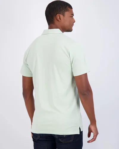 Vista 54 de Real Essentials Paquete de 3: Polo de manga corta de algodón para hombre, de secado rápido, transpirable, (disponible en tallas grandes y altas)