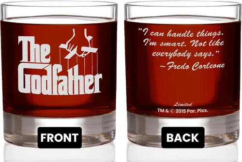 Vista 7 de Vaso de whisky oficial de Godfather Etched Rocks, con logotipo y cita "I'm gonna make him an offer he can't refuse", cristalería artesanal de alta