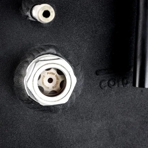 Vista 5 de Mishimoto Tanque de expansión de aluminio, se adapta a Ford Ranger 2019+, negro micro arrugas