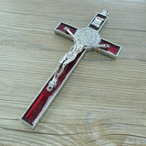Vista 4 de WE San Benito - Crucifijo de pared esmaltado rojo para decoración religiosa de pared de 7.5 pulgadas