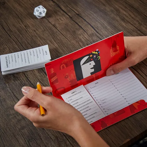 Vista 6 de Hasbro Gaming Scattergories Juego Clásico, Juego de Fiesta para Adultos y Adolescentes de 13 Años en Adelante, Juego de Mesa para 2+ Jugadores