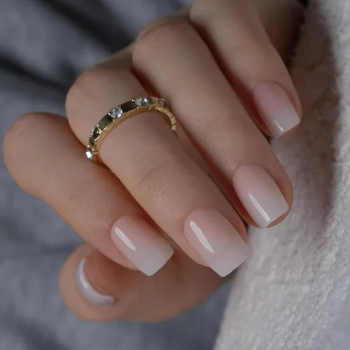 Vista 11 de CurvLife Uñas postizas cuadradas cortas a presión, terciopelo degradado Paris Script