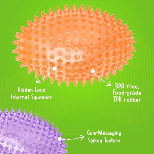 Vista 3 de Gnawsome™ 4.5” Balón de fútbol chillón puntiagudo para perros - Grande, limpia los dientes y promueve la buena salud dental y de las encías para tu