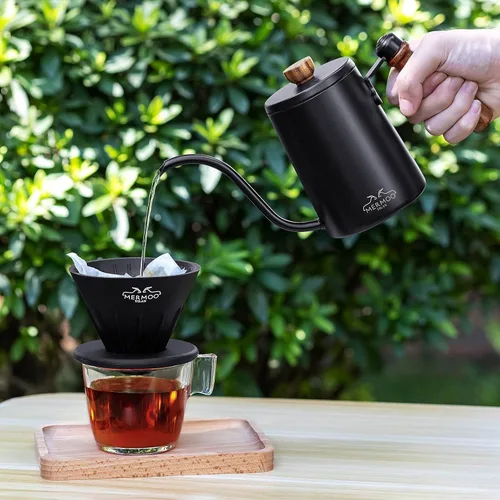 Vista 2 de MERMOO YILAN Hervidor de café para verter sobre cafetera, 20.3 fl oz, tetera de cuello de cisne, hervidor de acero inoxidable con mango Negro