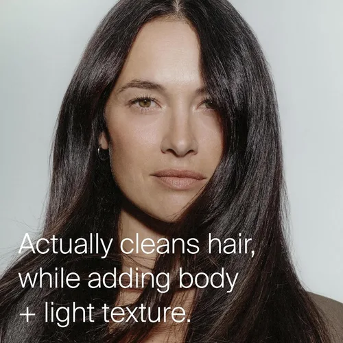 Vista 2 de Champú en Seco Living Proof Perfect Hair Day – Absorbe Aceite, Sudor, Olor, Limpia el Cabello, Aroma Fresco, Desintoxica el Cuero Cabelludo