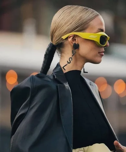 Vista 8 de SORVINO Gafas de sol ovaladas futuristas para mujeres y hombres, lentes envolventes de gran tamaño para mujeres y hombres, tonos beige y ros
