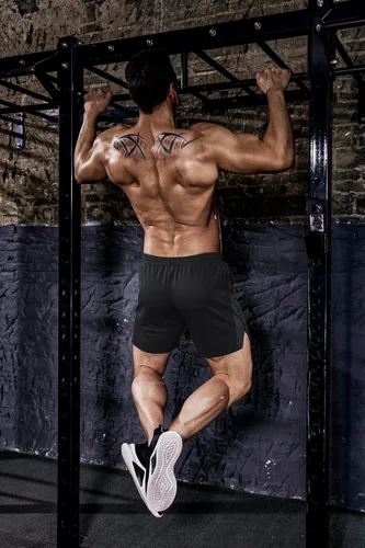 Vista 3 de COOFANDY Paquete de 2 pantalones cortos de entrenamiento para hombre, de secado rápido, pantalones cortos deportivos ligeros de 5 pulgadas