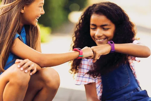 Vista 7 de Fitbit Rastreador de actividad Ace 2 para niños, uva