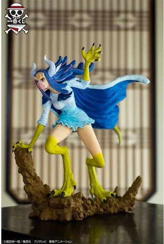 Vista 2 de Ichibansho Figure - Una pieza - Ulti (Glitter of Ha), estatua coleccionable de Bandai Spirits