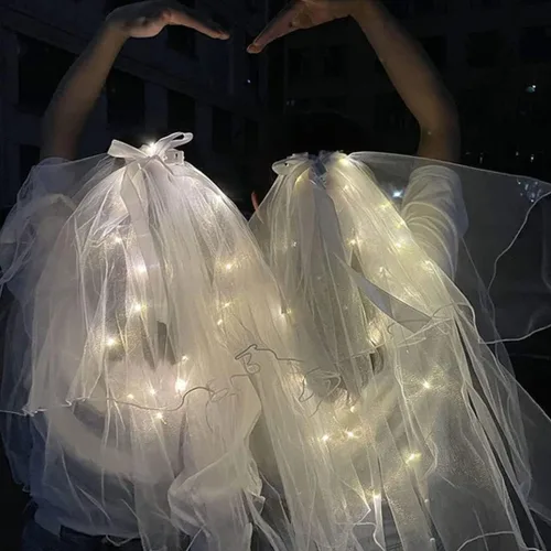 Vista 2 de KUYYFDS Diadema de velo de flores de 17.7 in, corona de pelo floral para novia, velo de boda con luz LED, velo de novia con clip para el pelo, pieza