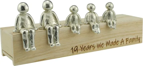 Vista 5 de Idea del 19º aniversario – 19 años hicimos un adorno de metal familiar – Elige tu combinación familiar (1 niño)