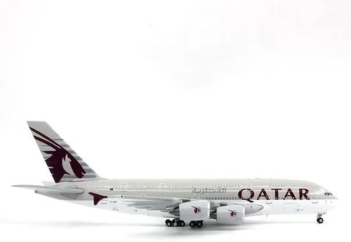 Vista 2 de JC Wings para Qatar para Airbus A380 A7-APG 1/400 DIECAST modelo de avión preconstruido