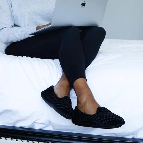 Vista 2 de RockDove Pantuflas de espuma viscoelástica de terciopelo para mujer