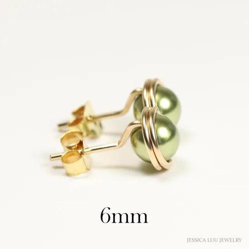 Vista 4 de Jessica Luu Jewelry Pendientes de perlas de oro verde oliva 0.236-0.394 in hechos a mano