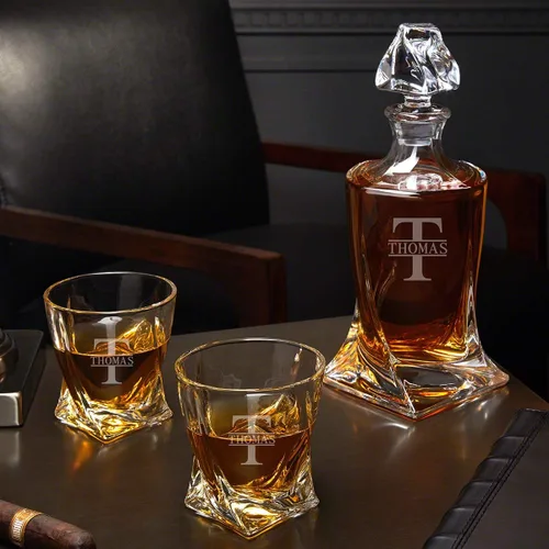 Vista 10 de Vasos de Whisky Personalizados – Juego de vasos de whisky con giro personalizado y grabado y estuche de exhibición con piedras de whisky de Home Wet