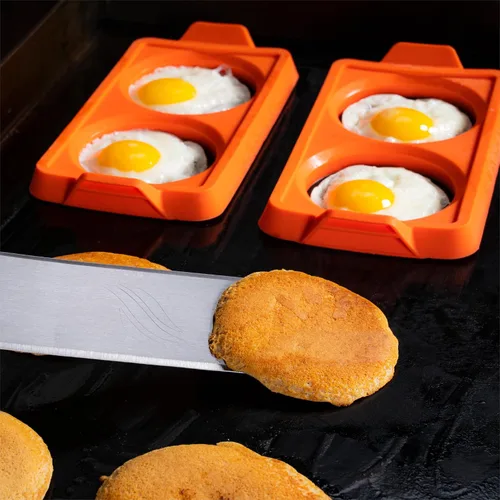 Vista 4 de Blackstone® Anillo de silicona para huevo y tortilla (juego de 3)