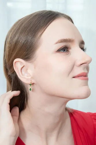 Vista 2 de Aretes colgantes de plata de ley auténtica, creados o simulados con forma de lágrima para mujer