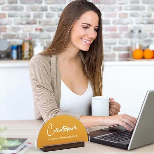Vista 3 de Placa de nombre personalizada para escritorio, placa de identificación acrílica personalizada con soporte, placa de nombre de escritorio