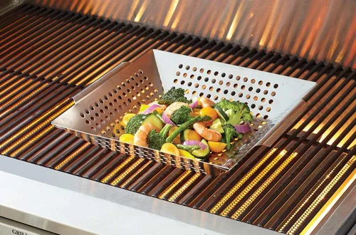 Vista 4 de Mr. Bar-B-Q 06034Y - Cesta para parrilla de verduras de acero inoxidable, perfecta para cocinar verduras crujientes, pescado y carnes en la parrilla