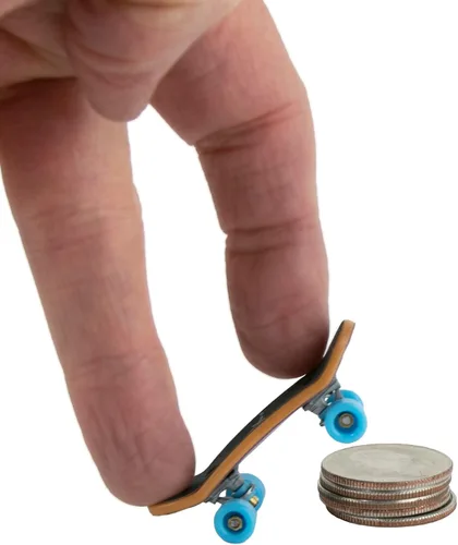 Vista 2 de Miniatura de Tech Deck más pequeña del mundo, de World's Smallest