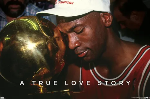 Vista 9 de Michael Jordan - Póster de pared A True Love Story, 22.4 pulgadas de largo x 14.7 pulgadas de ancho, versión enmarcada de madera de granero