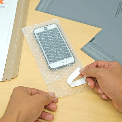 Vista 5 de Sobres de burbujas autosellantes de 4 x 7.5 pulgadas, paquete de 50 bolsas protectoras transparentes de burbujas autoadhesivas para correo