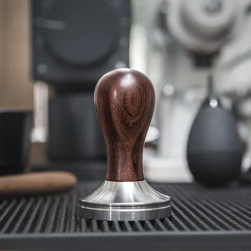 Vista 6 de Prensa de café espresso con alfombrilla de prensa 304 de acero inoxidable, base plana, mango de madera para molido de café, accesorio para máquinas