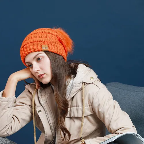 Vista 5 de REDESS - Gorro de invierno con pompón y forro polar para mujer, grueso, diseño de calavera