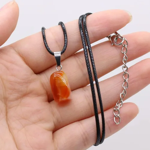 Vista 6 de QSLLER 10 piezas de piedra natural colgante de ágata colorida piedras preciosas collar joyería con cordones de cuero sintético de 18 pulgadas