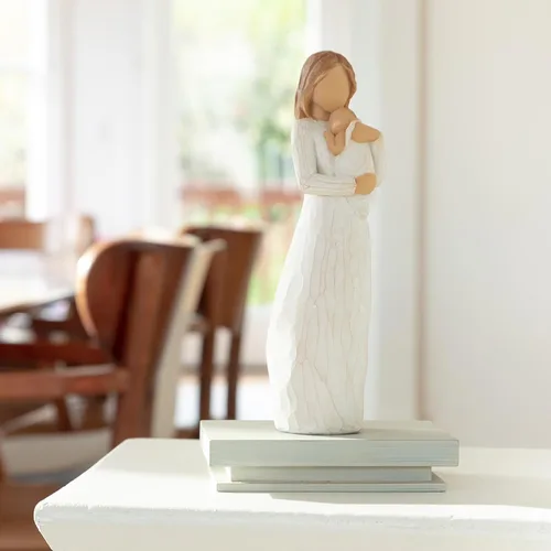 Vista 3 de Willow Tree Angel of Mine, figura esculpida pintada a mano con estante personalizado