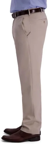 Vista 2 de Haggar Men's Premium No Iron Khaki Classic Fit Expandable Waist Flat Front Pant Reg. and Big & Tall Sizes