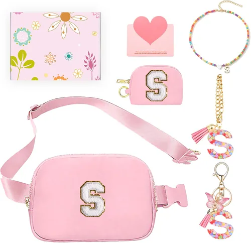 Vista 17 de Regalos de moda para niñas adolescentes, cangurera con monograma para niña con llavero, collar, dijes de taza, tarjeta de felicitación y caja