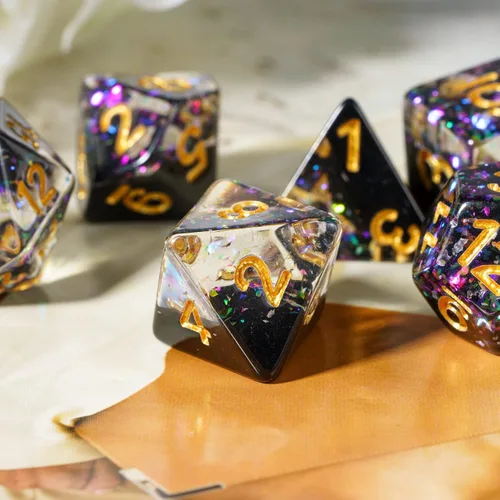Vista 6 de Juego de dados de resina para DND, juego de 7 dados poliédricos negros D&D rellenos con papel de colores brillantes para juegos de rol