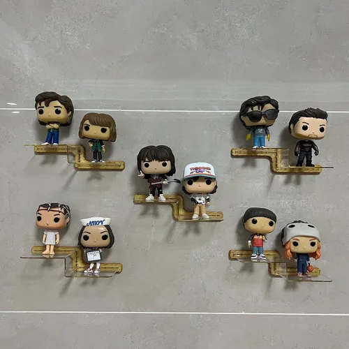 Vista 3 de YODAR Paquete de 5 estantes organizadores de acrílico transparente para figuras Funko Pop, estante de exhibición invisible para decoración