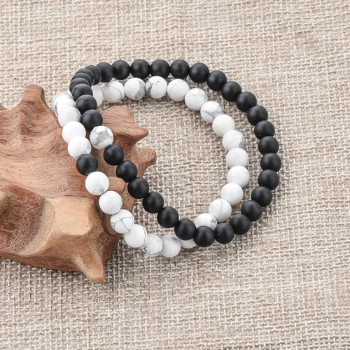 Vista 3 de Pulseras de amistad para parejas, de larga distancia, ágata mate negra y howlita blanca, cuentas de energía natural, brazalete para sus hombres