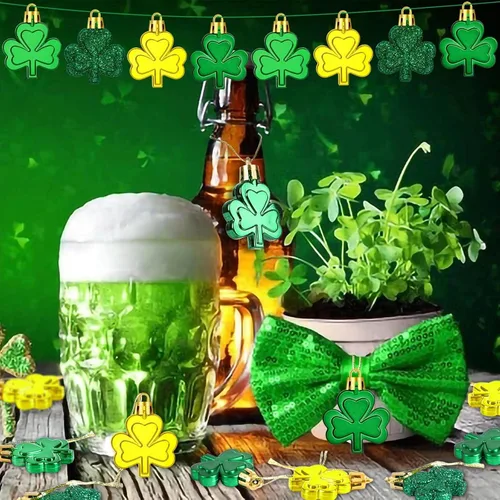Vista 4 de JULMELON Decoraciones del día de San Patricio, 20 adornos de trébol, bolas de trébol de buena suerte para árbol y fiesta