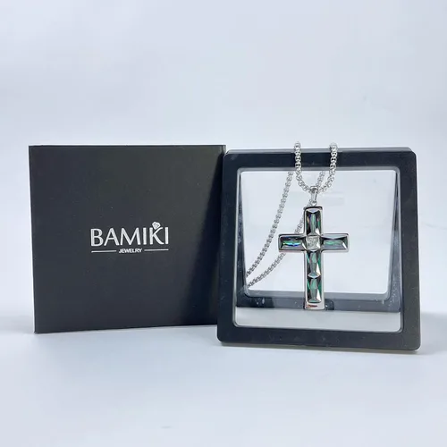 Vista 6 de Collar de cruz con piedra de nacimiento para hombre, collar de cruz de acero inoxidable 316L con colgante de cruz de circonia cúbica para mujer