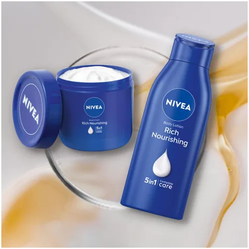 Vista 5 de Nivea Crema Corporal Nutritiva Rica Piel Seca Aceite de Almendras 13.5 fl oz