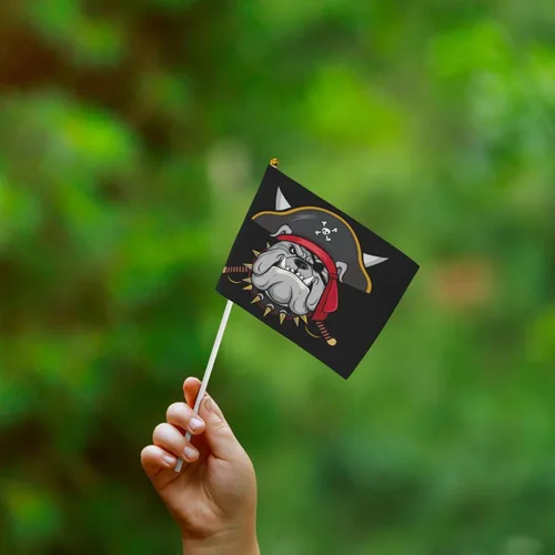 Vista 8 de Bandera de mano de bulldog pirata 5.5x 8 pulgadas, bandera pequeña de palo mini, para interiores y exteriores, decoración para fiestas, paquete de 10