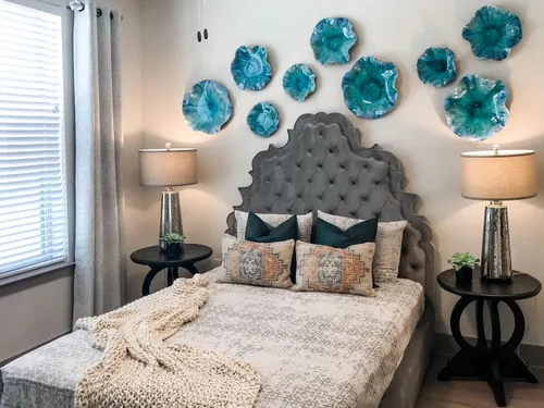 Vista 4 de MY SWANKY HOME Juego de arte de pared con almohadilla de lirio aguamarina turquesa 3 Escultura de flores azul colgante