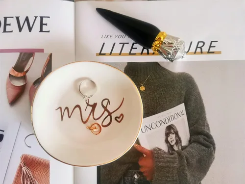 Vista 3 de Engagement Ring Dish Jewelry Tray, Great for Her Engagement Engaged Ring Dish Holder Bride Ring Holder Gold Ceramic Trinket Tray Wedding Accessories