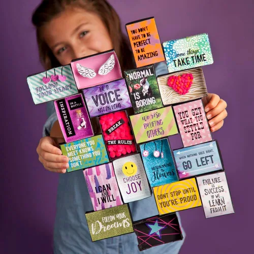 Vista 4 de Craft-tastic – Kit de póster inspirador – Diseña un póster único de forma libre – A partir de 8 años