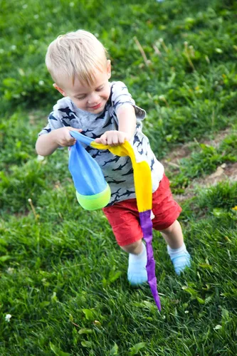 Vista 4 de Foxtail Softie - Pelota suave y segura para lanzar y atrapar - Juguete original seguro para niños pequeños por Cassidy Labs (a partir de 3 años)