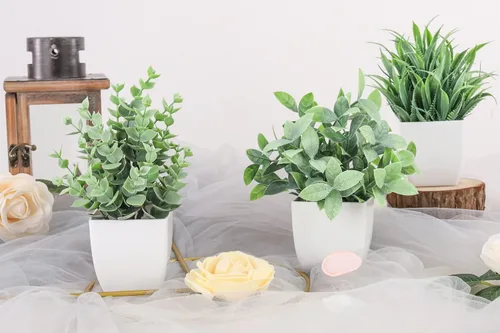 Vista 6 de Un paquete de 6 plantas falsas pequeñas y 2 paquetes de plantas falsas pequeñas, mini plantas artificiales en maceta para mesa, escritorio, hogar