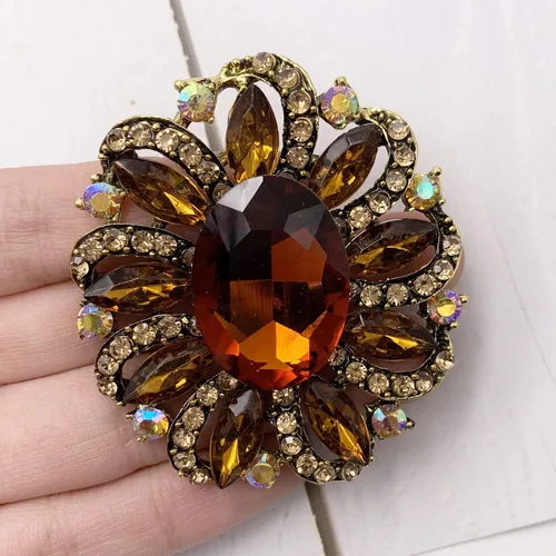 Vista 2 de SELOVO Broche con diamantes de imitación de flores, accesorio dorado antiguo, Cristal, Sin gemas.