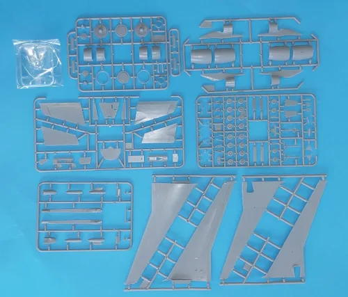 Vista 3 de Mikro-mir AMP 144-007 - 1/144 Airbus A310 MRTT/CC-150 Polaris Alemania Luftwafe Modelo kit