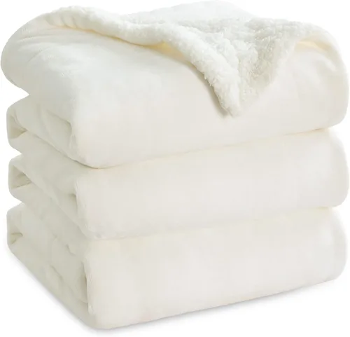 Vista 40 de Bedsure GentleSoft - Manta de forro polar Sherpa para sofá, manta de Navidad gruesa y cálida para invierno, manta de felpa suave y esponjosa como